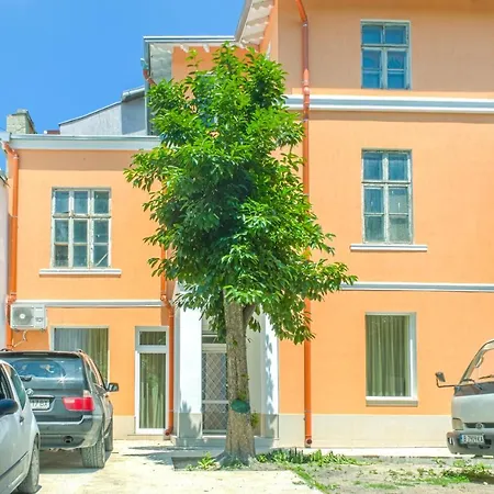 Location And Free Parking