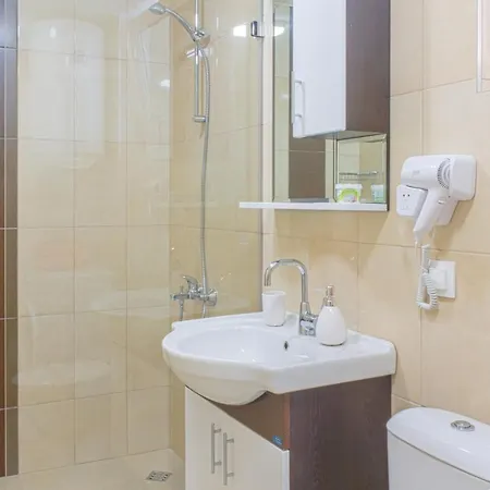 Apartment Location And Free Parking *