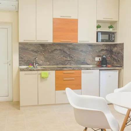 Apartment Location And Free Parking *